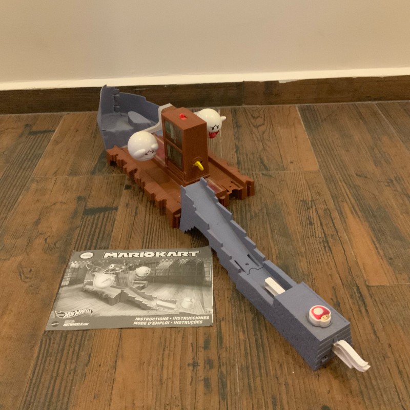 Hot Wheels + Mario Kart pista biblioteca
