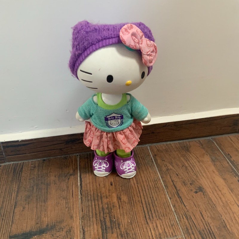 Muñeca Hello Kitty grande